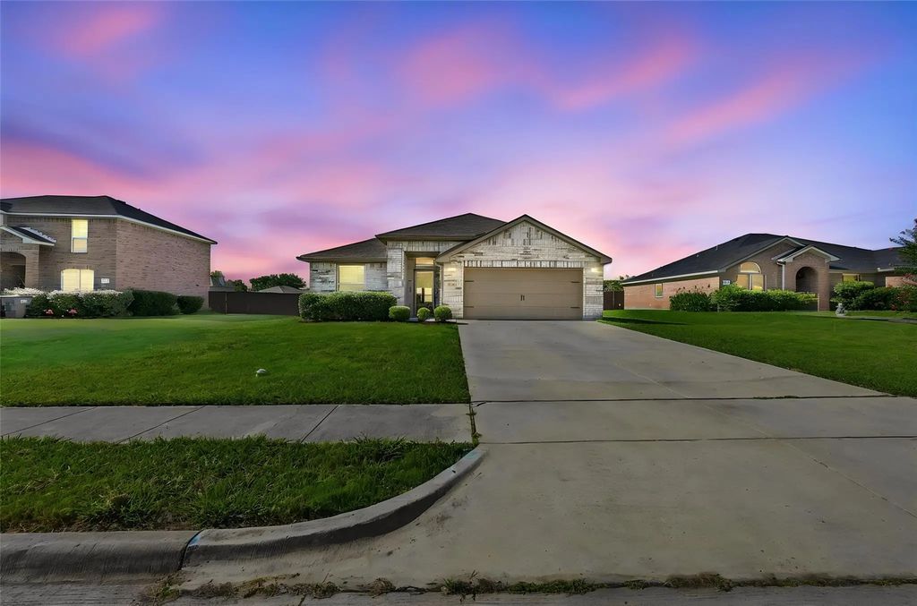 1558 Nottingham Drive, Lancaster