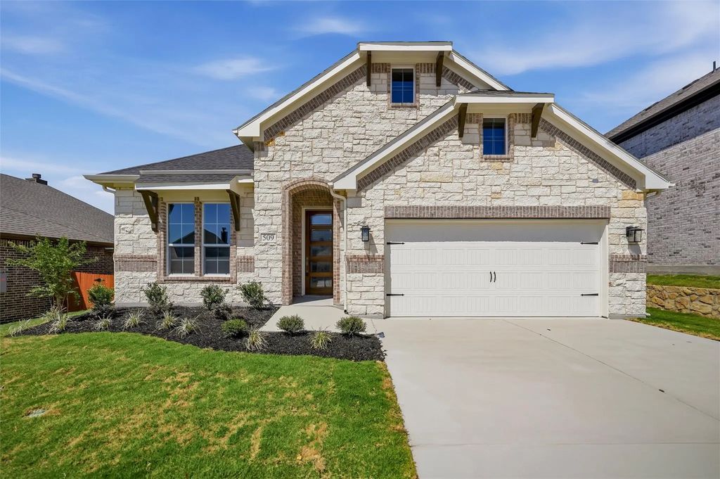 509 Vista Ridge Drive, Weatherford