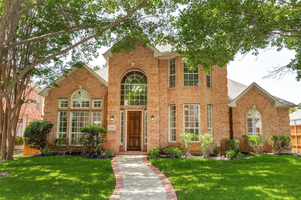 8009 Lynores Way, Plano