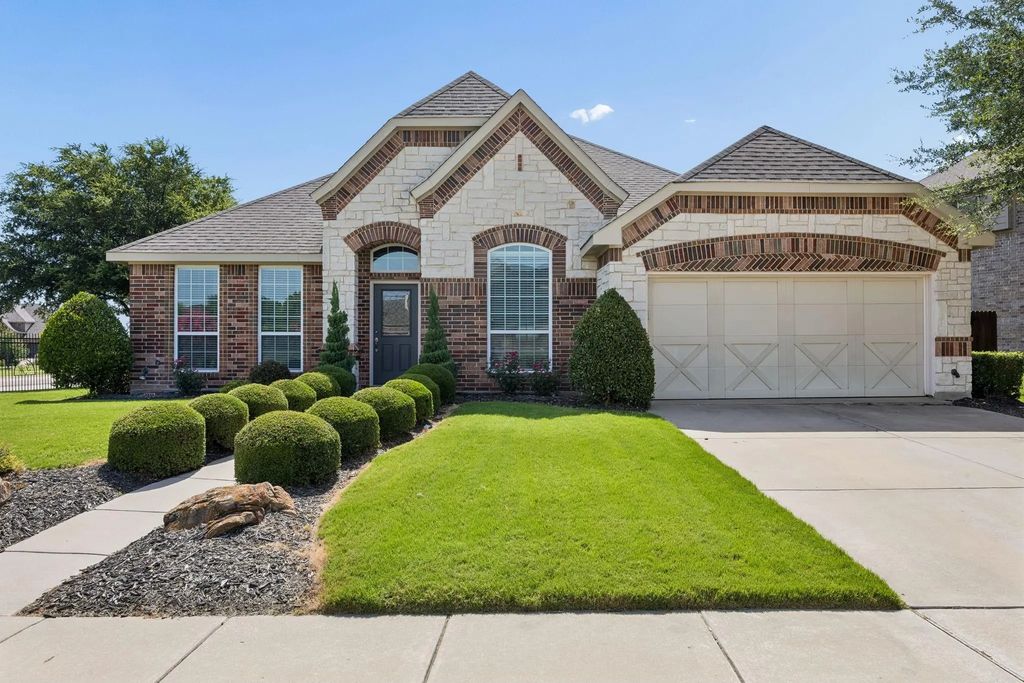 4201 Garden Path Lane, Mansfield