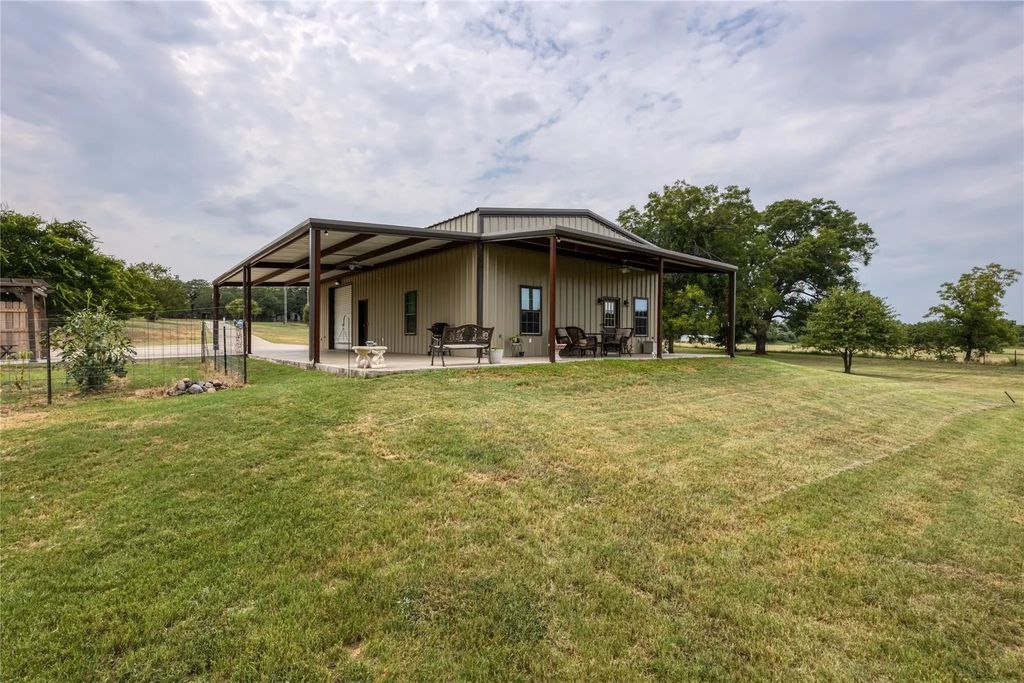 210 Spring Branch Trail N, Springtown