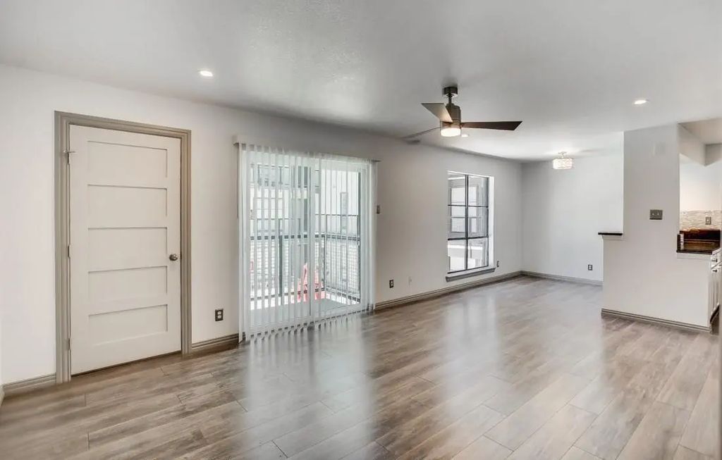 2800 Douglas Avenue 310, Dallas