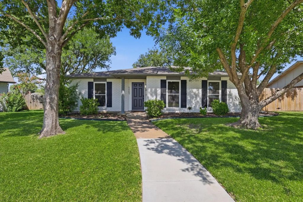 5665 Tyler Street, The Colony
