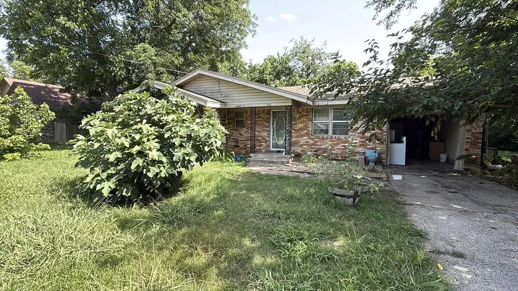 802 E Main Street, Tioga