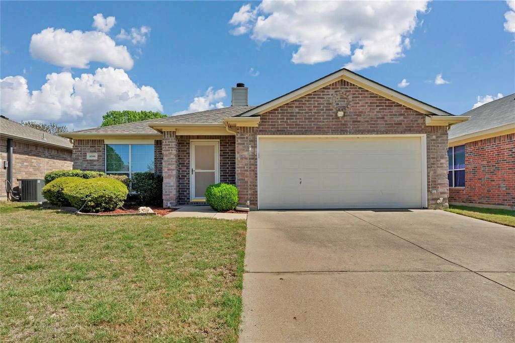8500 Three Bars Drive, Fort Worth