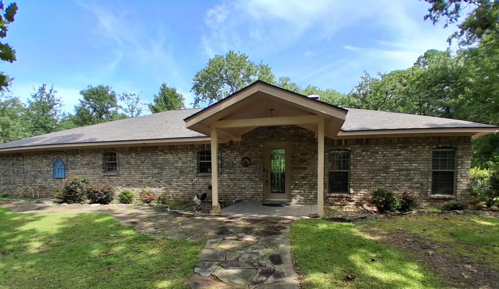1325 Private Road 7905, Hawkins