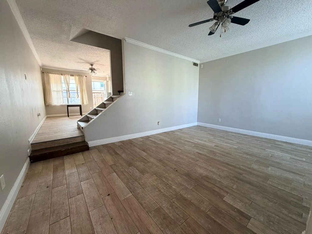 7145 Fair Oaks Avenue 36, Dallas