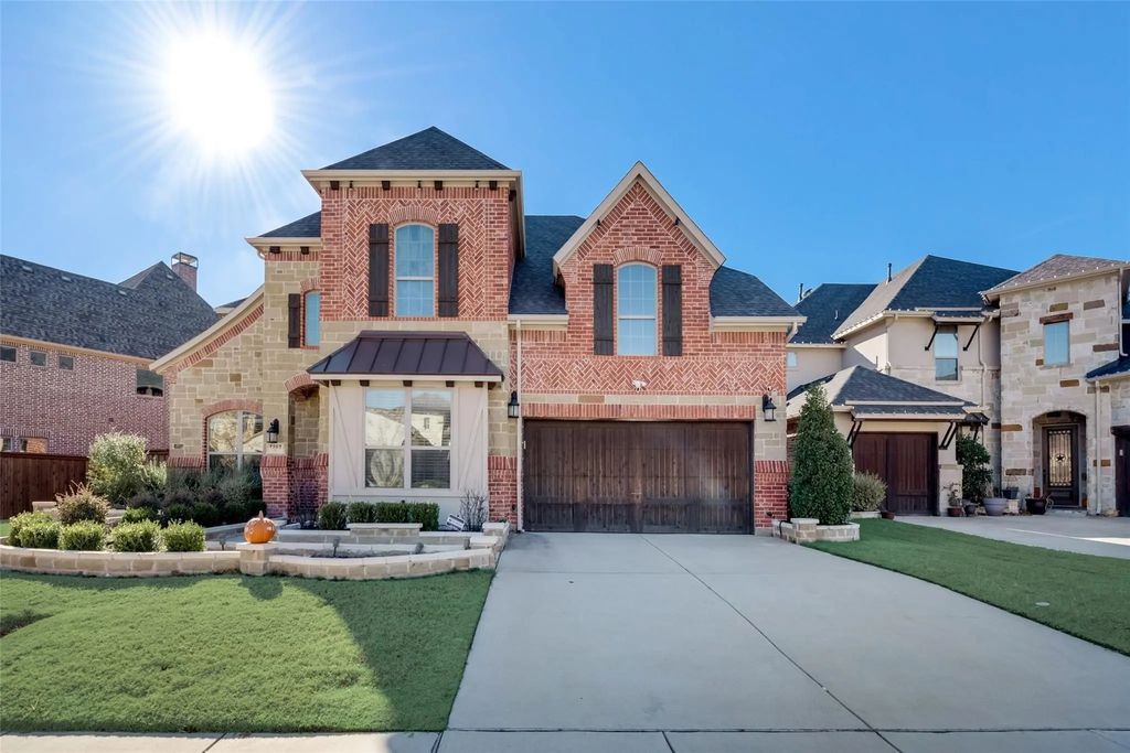 7207 Arches Avenue, Irving