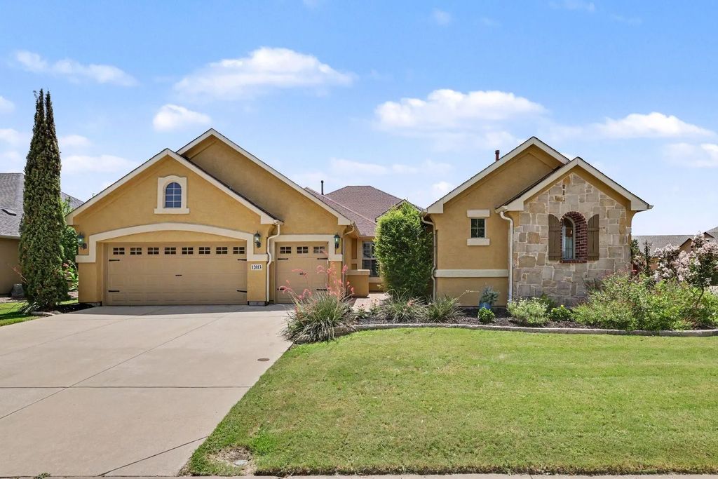 12013 Lockhart Court, Denton