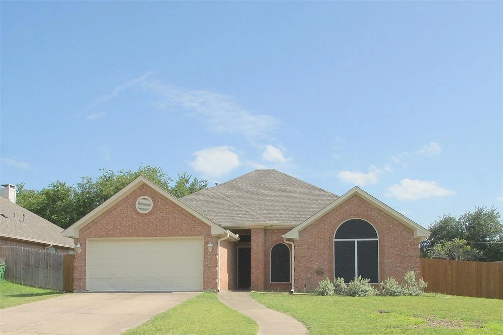 1804 Sand Stone Drive, Sanger