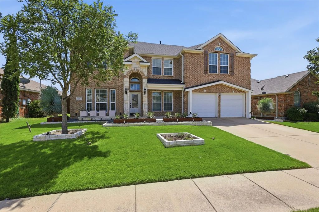 2313 Sparrow, Forney
