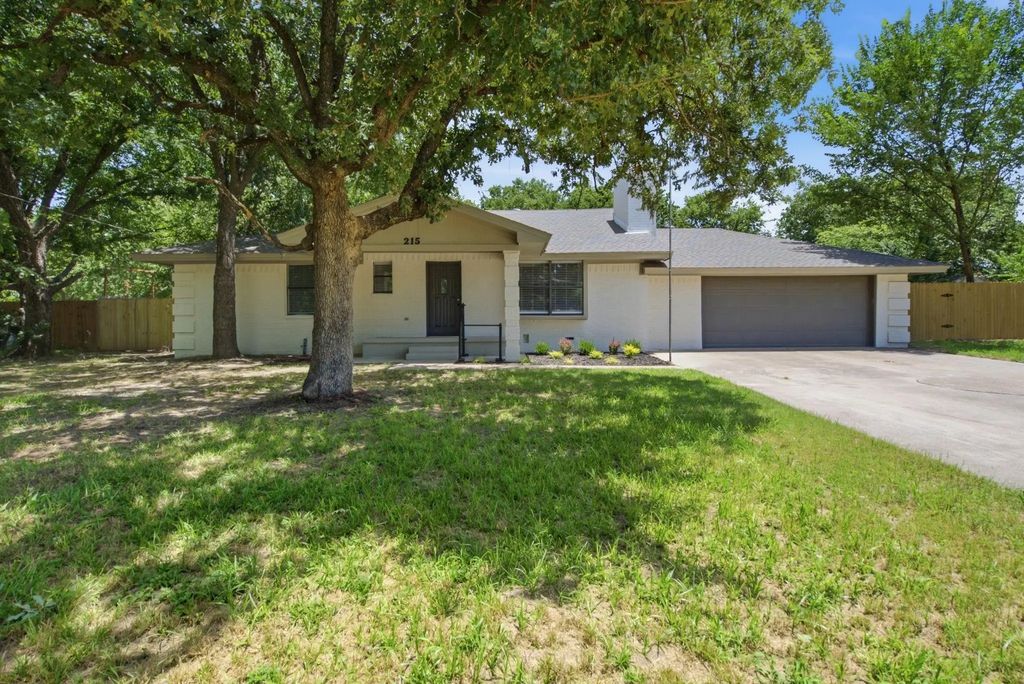 215 Cherry Street, Weatherford