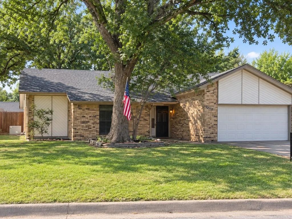 3410 Sheridan Court, Arlington