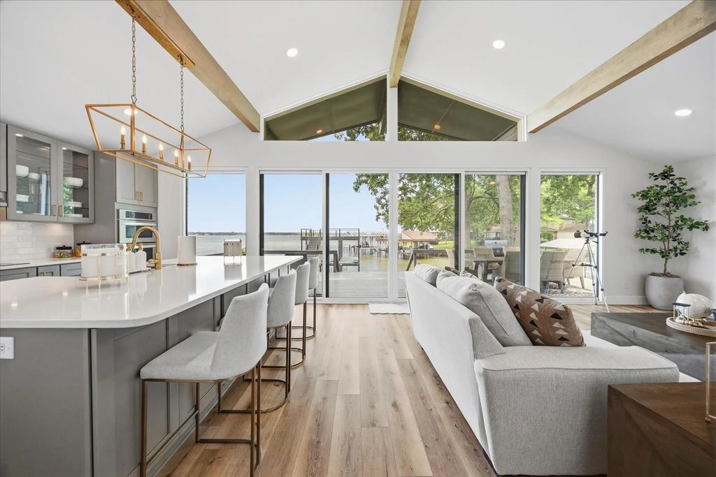 524 Sampan Drive, Tool
