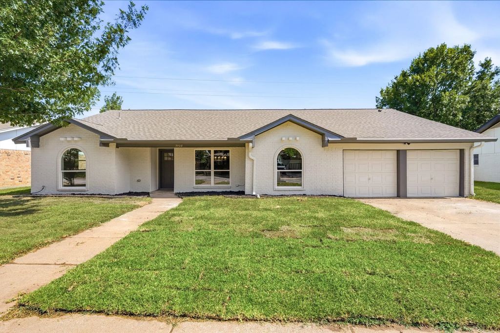 7528 Circle Drive, North Richland Hills