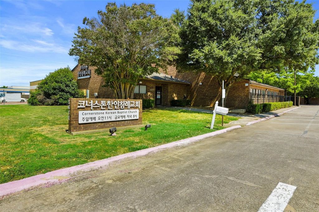 1410 N Mac Arthur Drive, Carrollton
