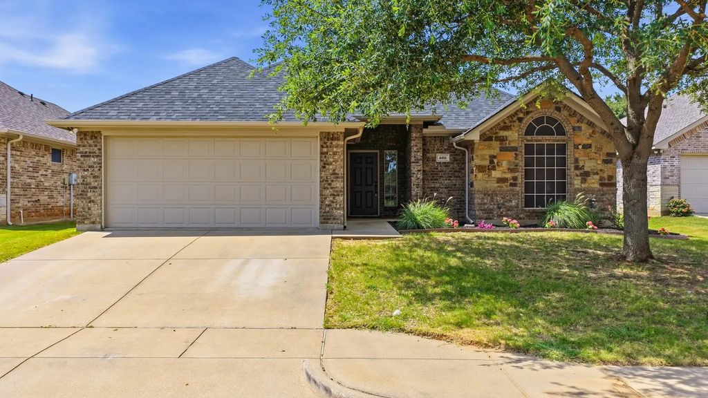 4416 Logan Circle, Granbury