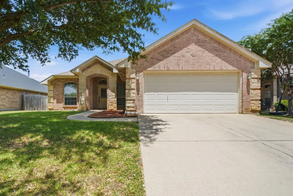 301 Lottie Lane, Saginaw