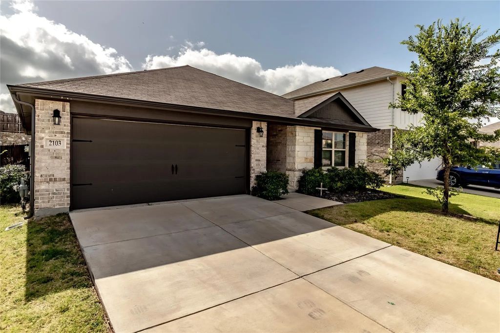2103 Muscovy Street, Crandall