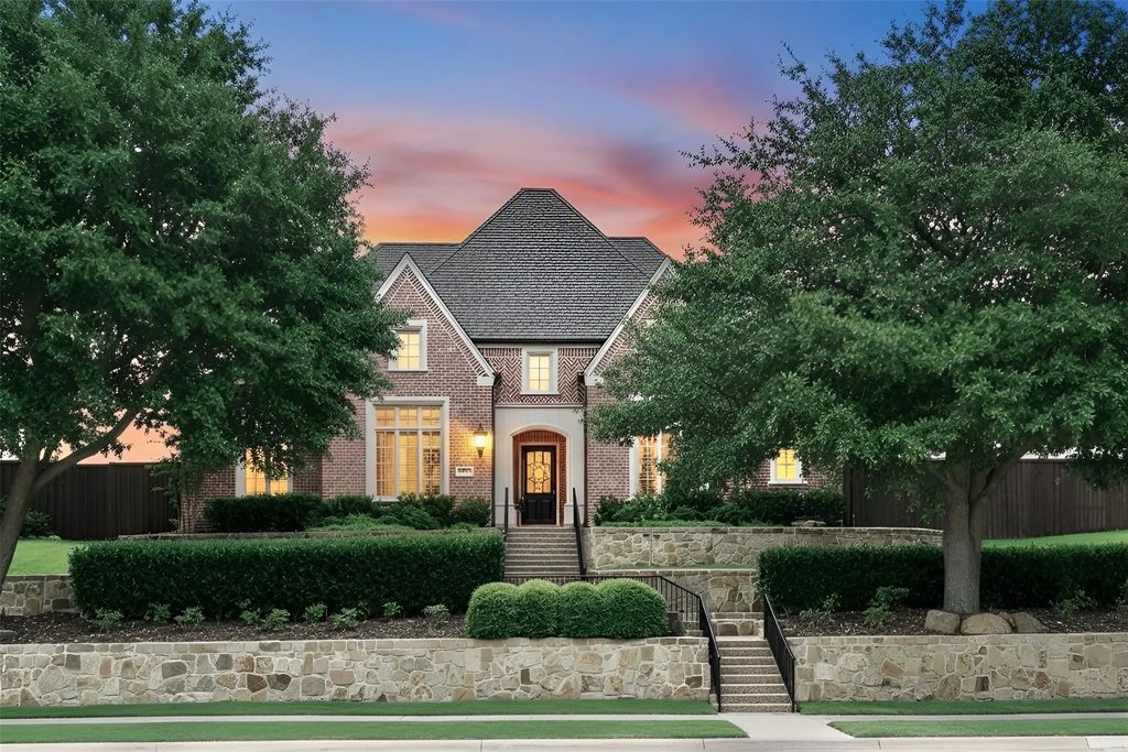 1702 Lexington Avenue, Allen