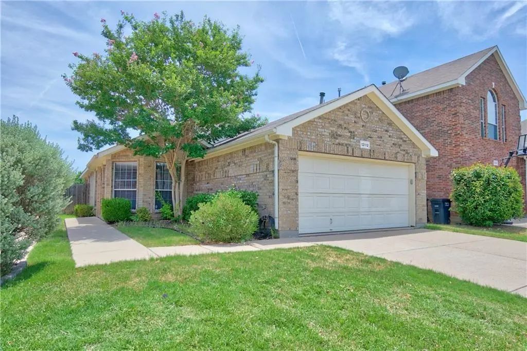 12112 Thicket Bend Drive, Fort Worth