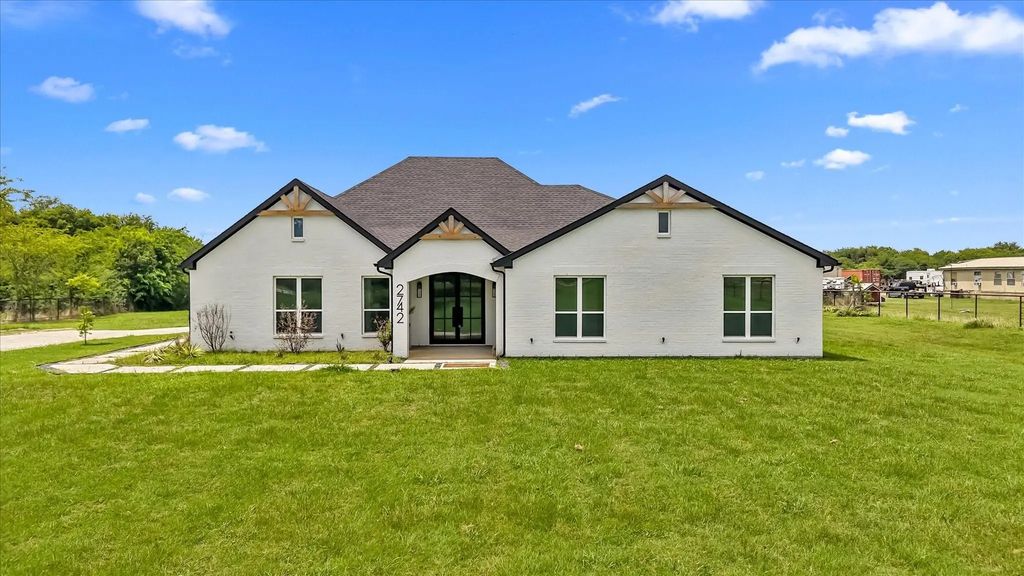 2742 Sundown Drive, Kaufman