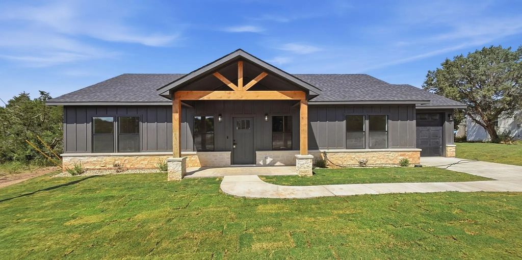 2310 Morningside Drive, Granbury