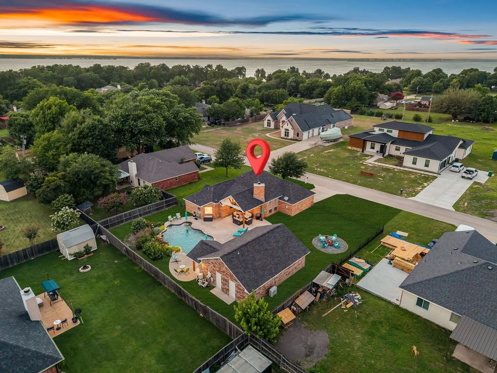 107 Lemley Drive, Heath