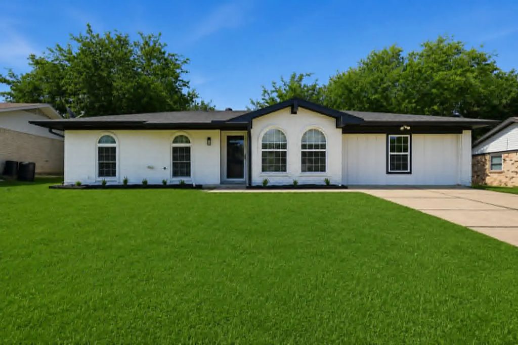 318 Ne Michael Drive, Burleson