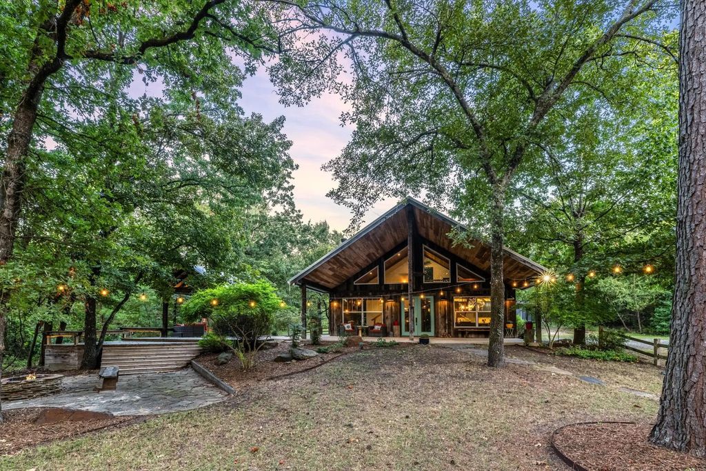 18480 County Road 446, Lindale