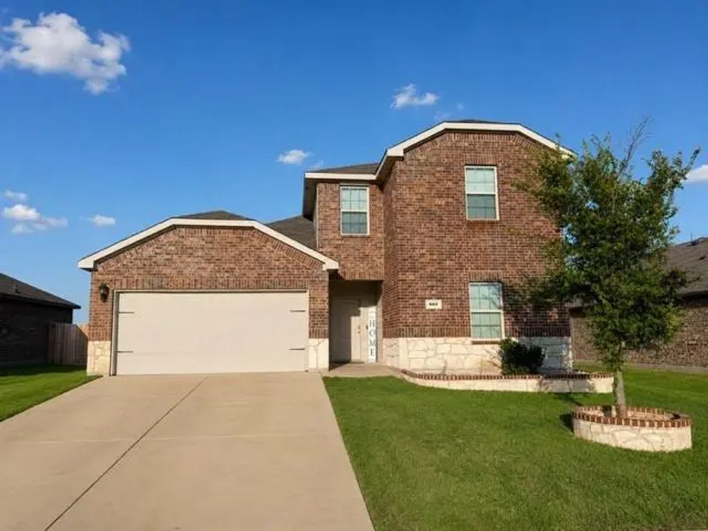 803 Farmstead Way, Royse City