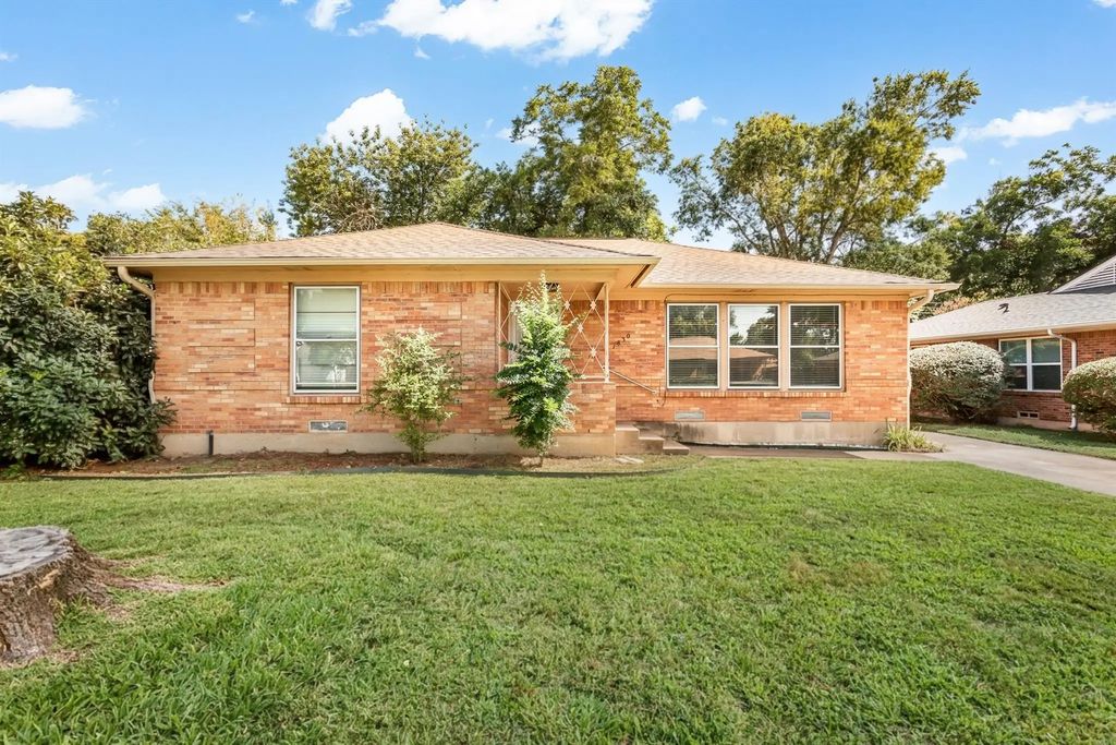 1830 Viewcrest Drive, Dallas