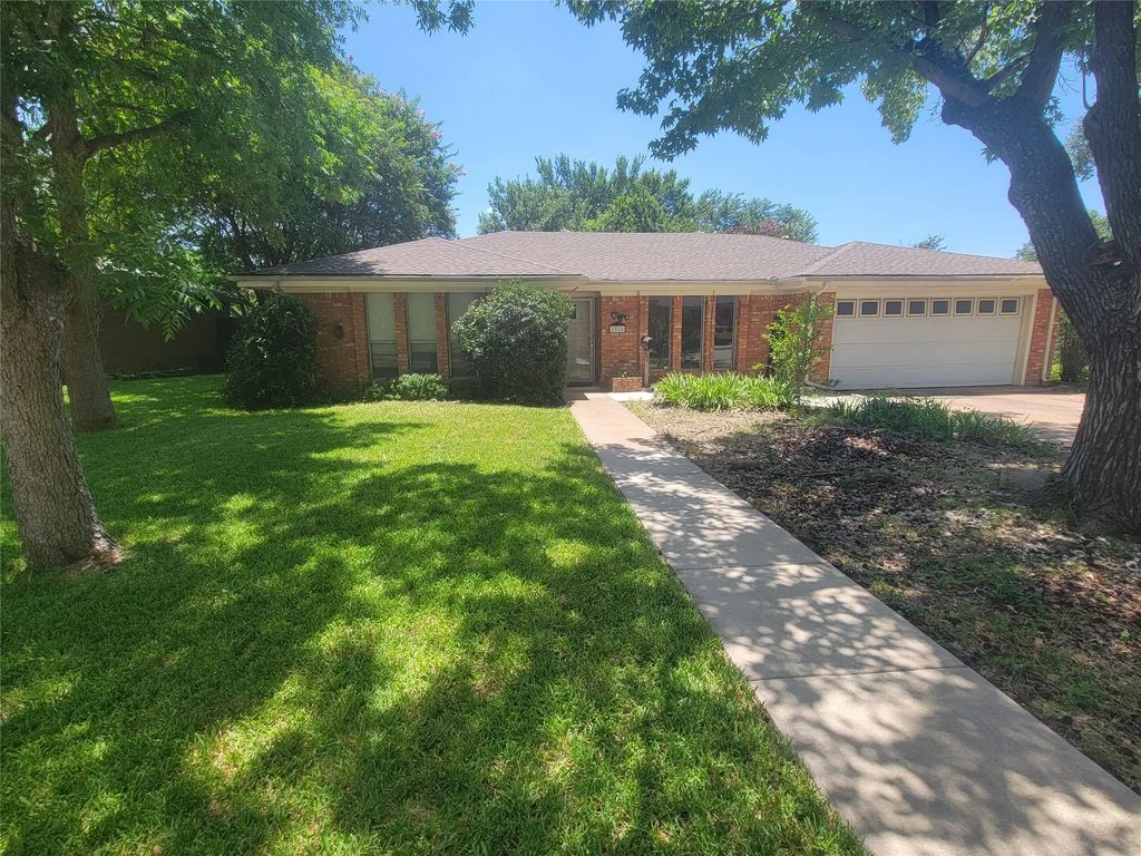 1516 Fernwood Drive, Plano