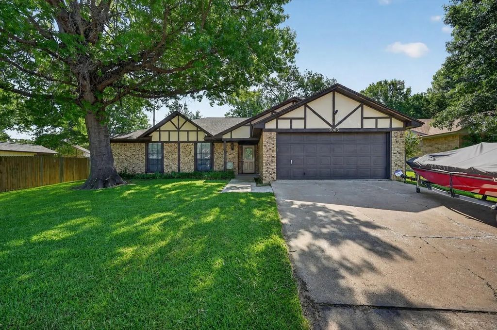 5003 Fairmount Drive, Arlington