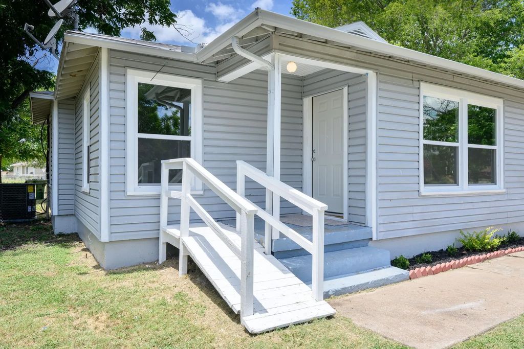 1906 Se 15th Avenue, Mineral Wells