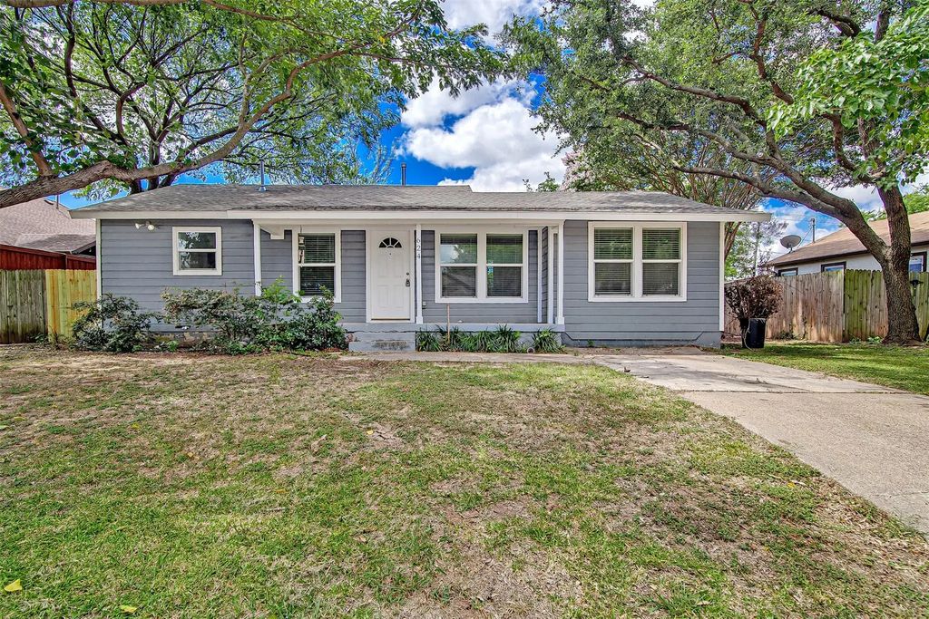 624 E Ellen Avenue, Hurst