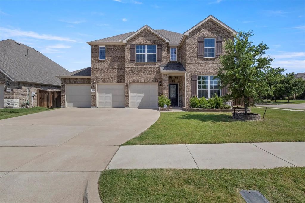 3207 Woodford Drive, Mansfield