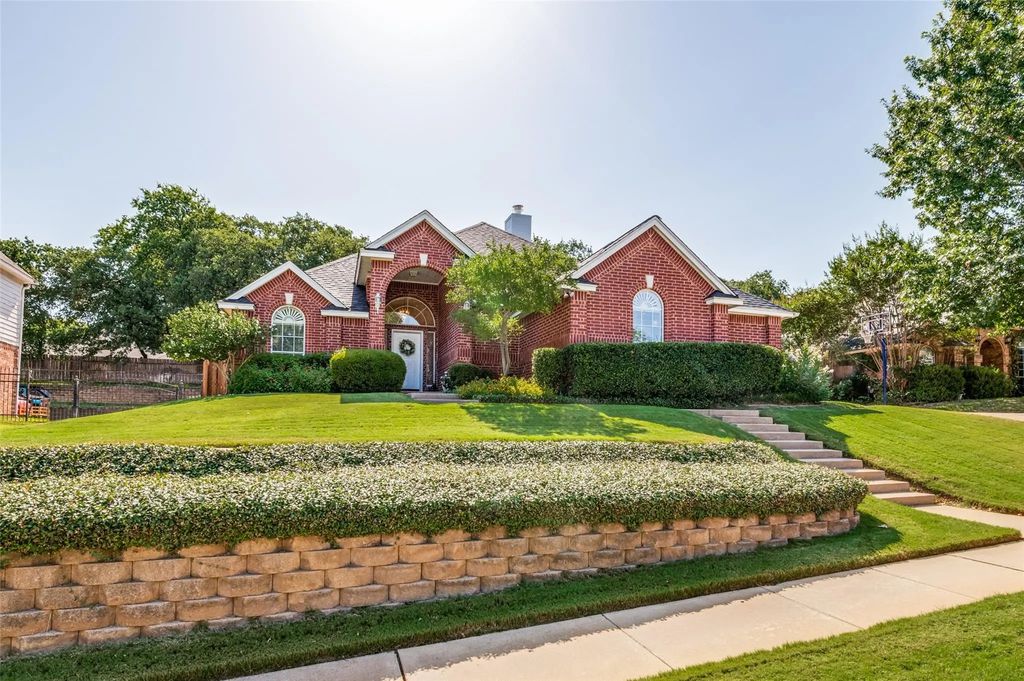 3921 Parker Oaks Drive, Arlington