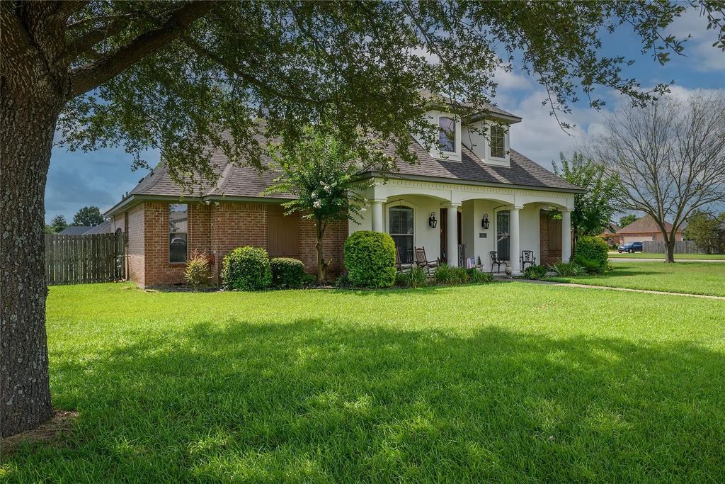 102 Beau Bridge Circle, Bossier City