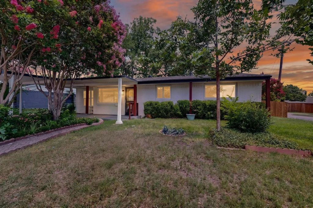 1125 Woodcrest Drive, Garland