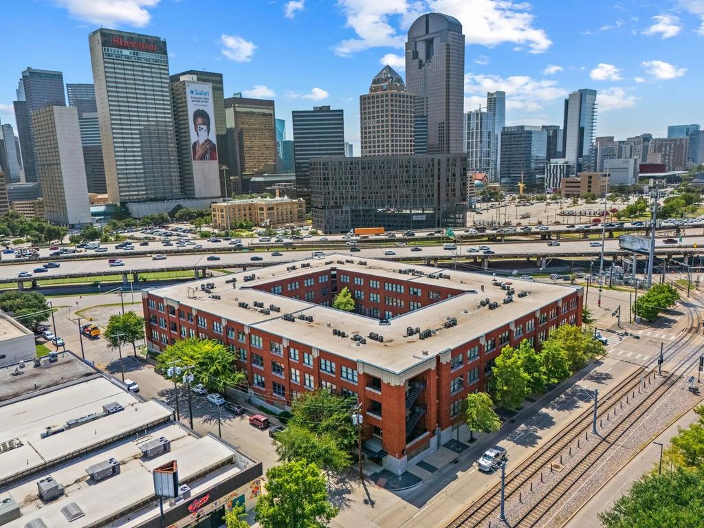 2502 Live Oak Street 235, Dallas