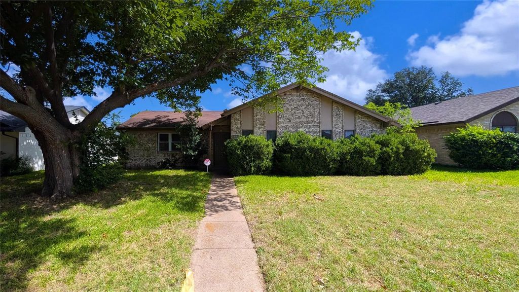 2929 O Henry Drive, Garland
