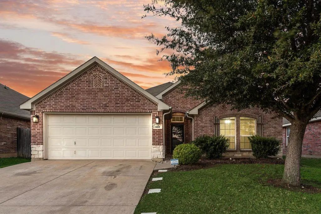 500 Crescent Creek Lane, Fort Worth