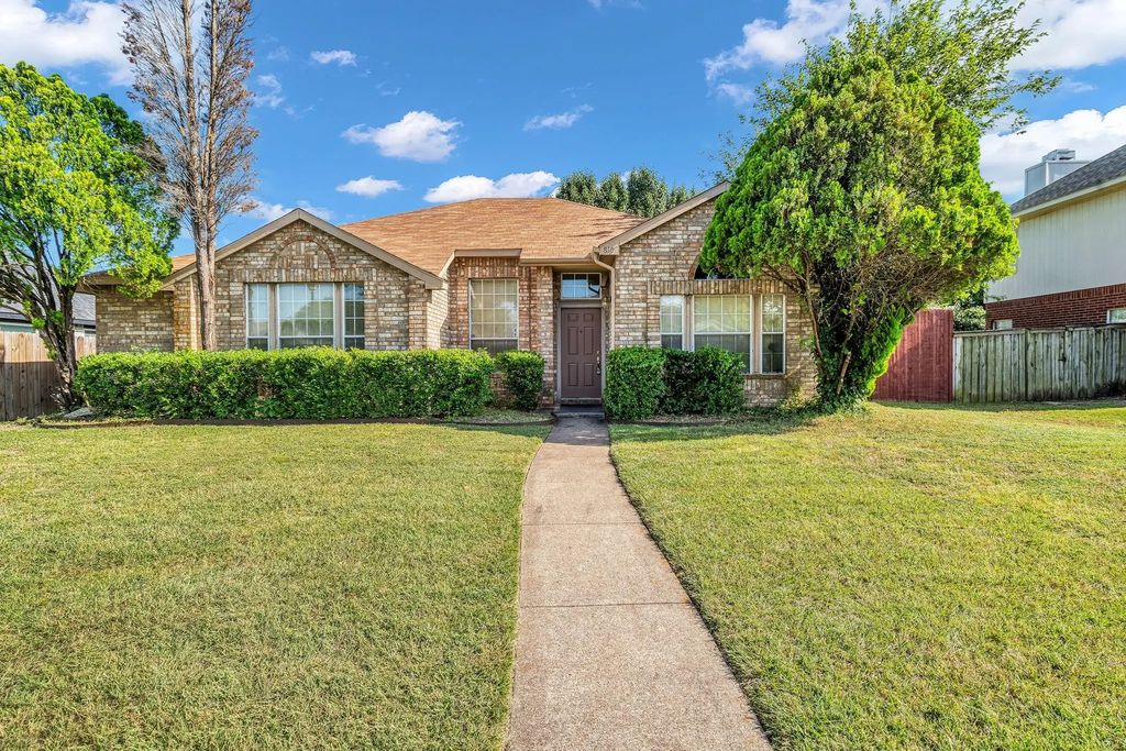 810 Moore Street, Cedar Hill