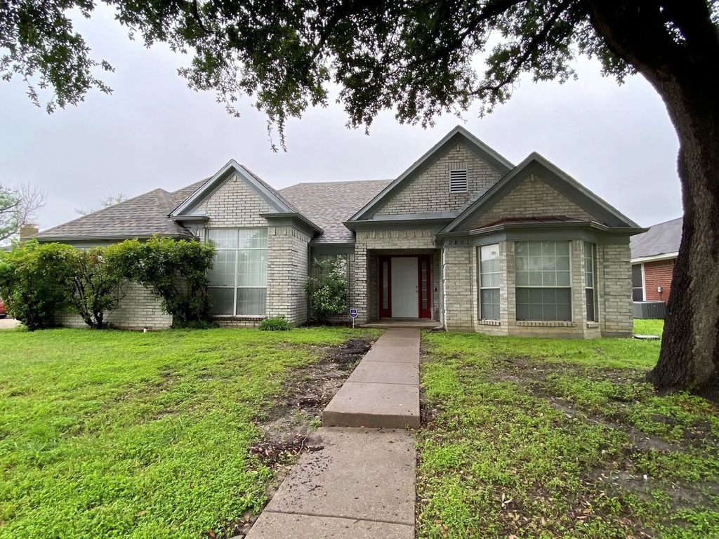 2801 Clearmeadow Drive, Mesquite