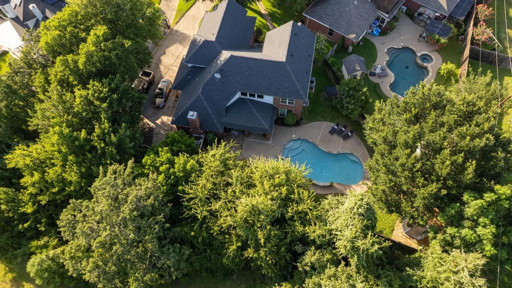 2321 Megan Way, Arlington