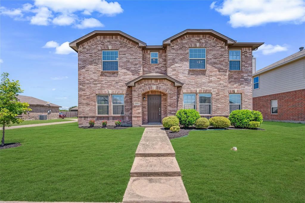 1981 Rainwater Way, Lancaster