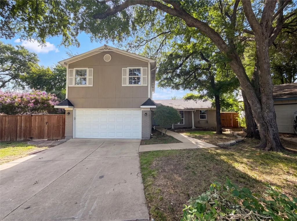 126 Pleasant Run, Lewisville