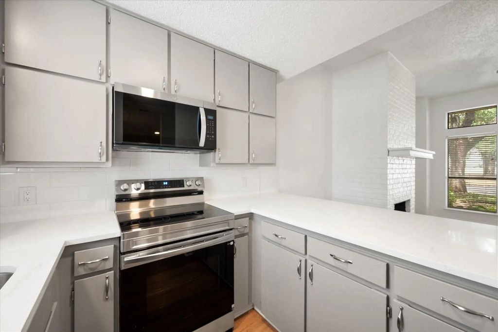 5912 Royal Club Drive, Arlington