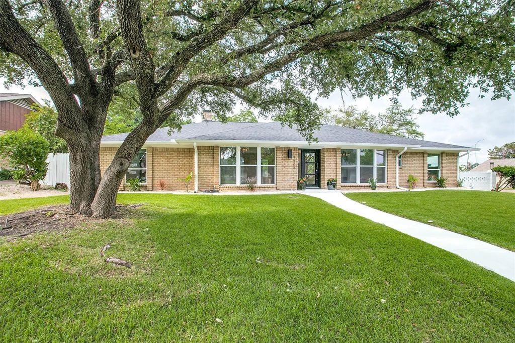 7208 Fernmeadow Drive, Dallas